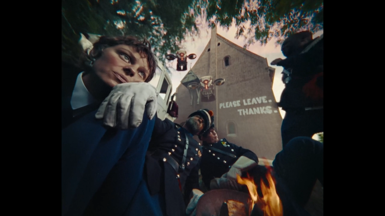 Still from "Driving
Round Looking For Unknown"